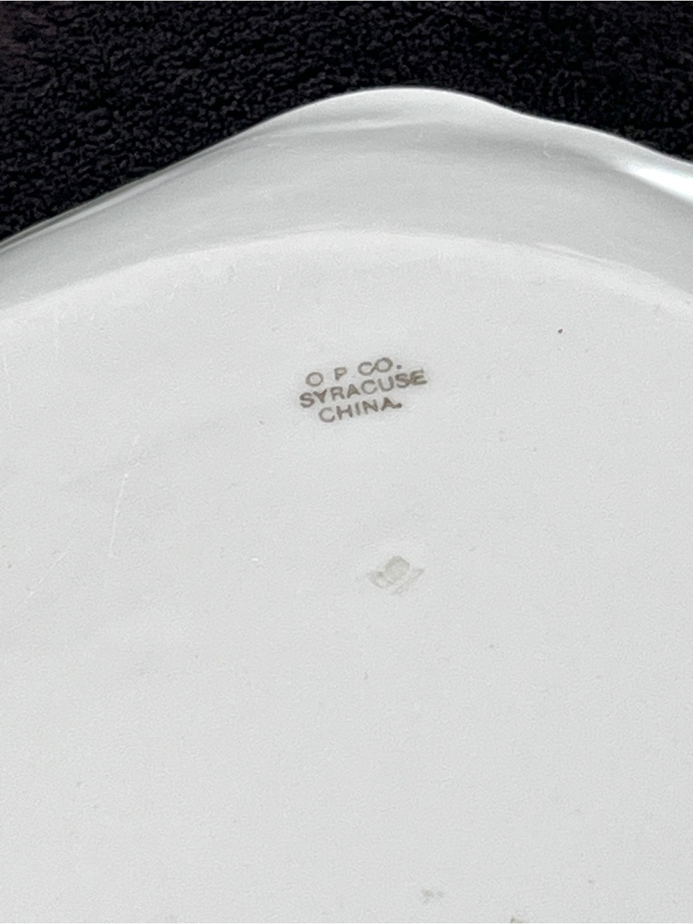 Antique 1897-1926 O.P. Co. Syracuse China Scalloped Serving Platter - Picture 3 of 6